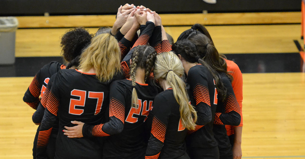 Rock Springs Volleyball Splits Final Two Matches of Regular Season