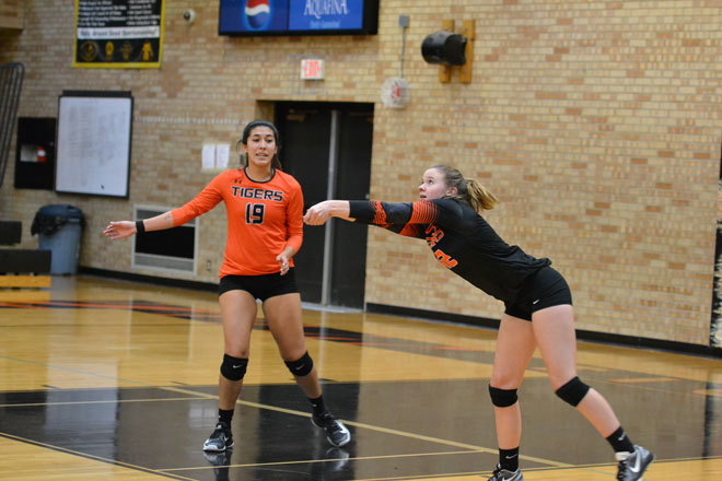 RSHS Tigers Volleyball Sweeps Jackson Hole Broncs