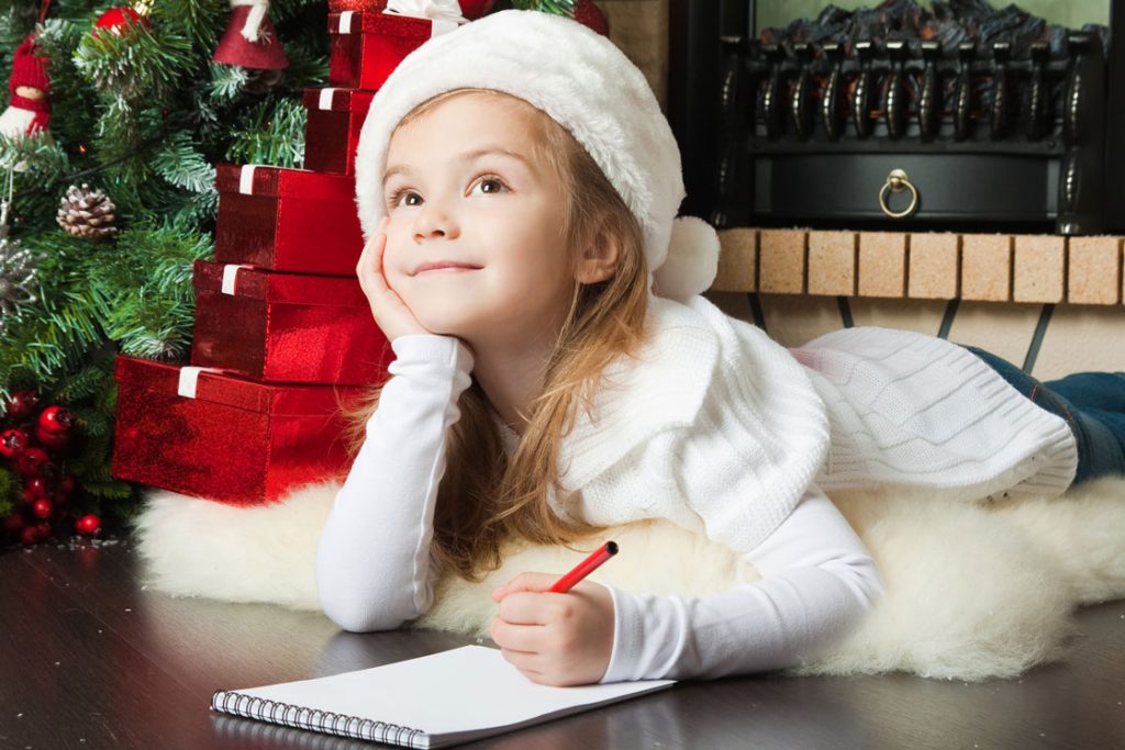 Chi Omega Sorority Hosts Letter Writing Campaign To Santa For Make-A-Wish®