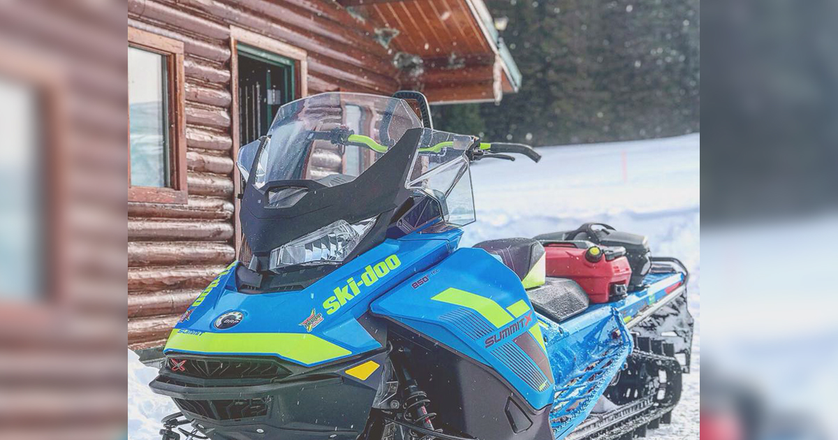 Snowpokes Work to Add Year-Round Safety Shelter to Continental Divide Trail