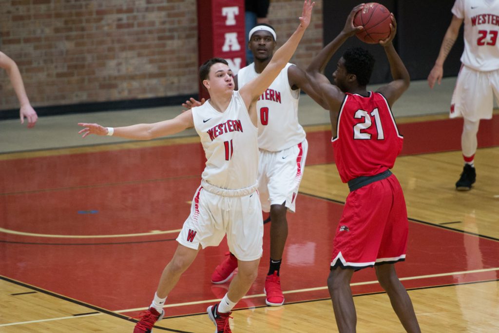 WWCC Mustangs Basketball Drops Close Game to Casper College, 69-66
