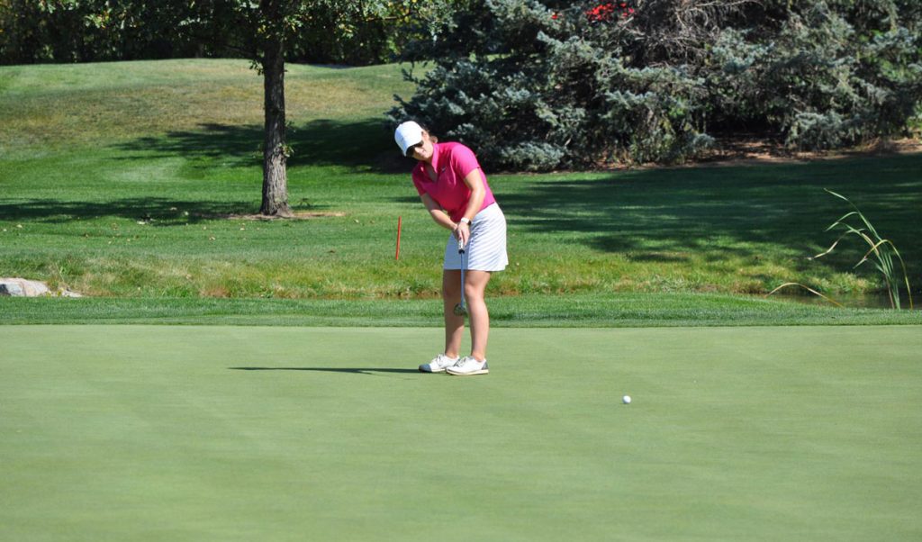 Cowgirls Take Tenth to Finish Battle at the Rock