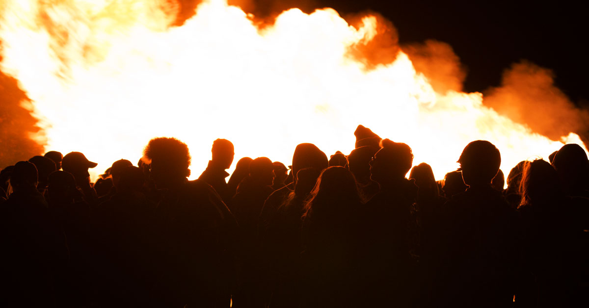 GRHS Hosts Bonfire for Make-A-Wish: Photos