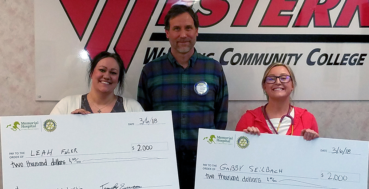 RN Students Receive Scholarships