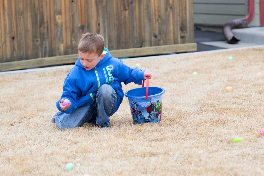Kids Hunt for Easter Eggs at Deer Trail Assisted Living [PHOTOS]