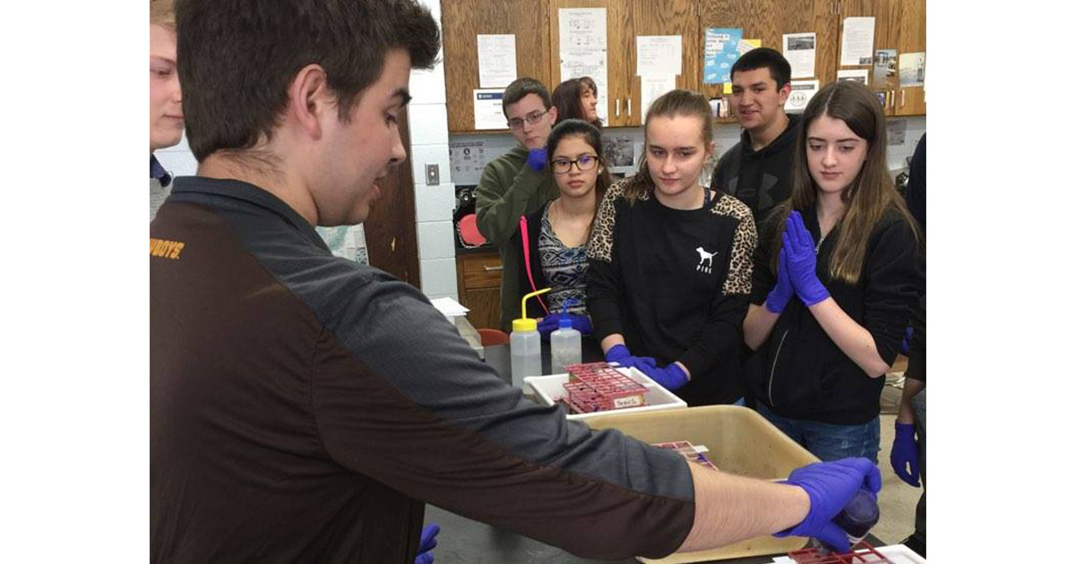 UW LAMP Roadshow Brings Hands-On Experience to RSHS Students