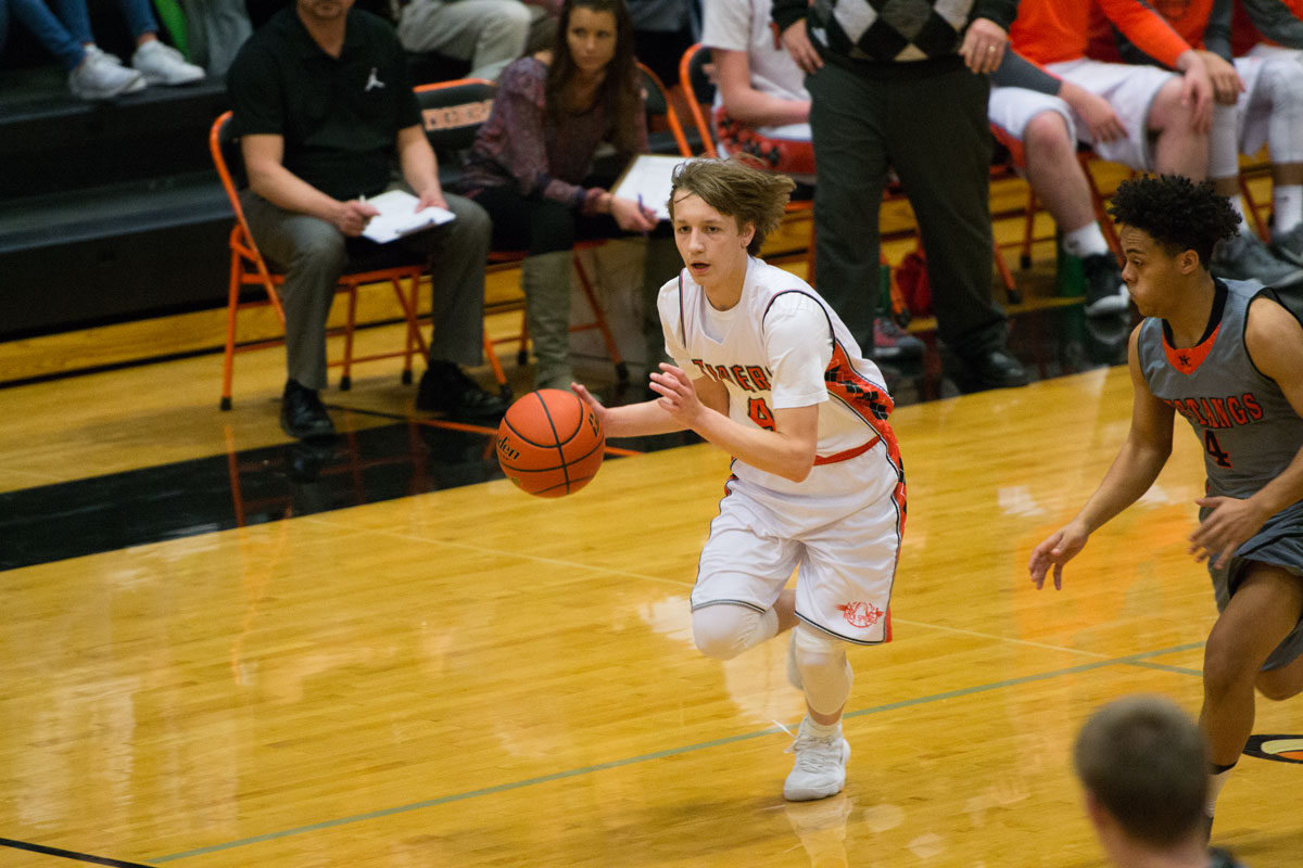 Tigers Upset No. 1 Kelly Walsh, 49-48, at Regional Tournament