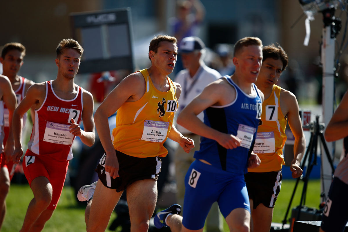Distance Runners Lead Pokes on Day Two of West Coast Swing