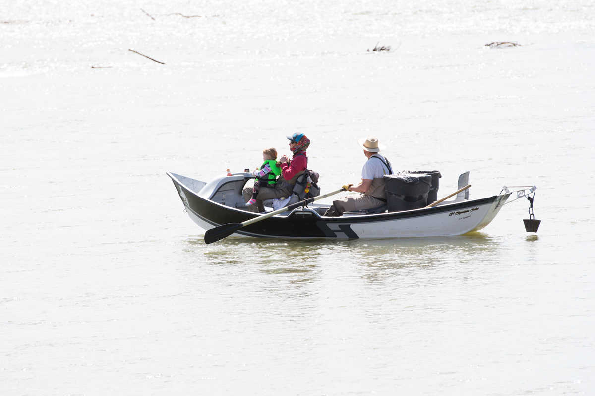 Community Participates in “Clean the Green” [PHOTOS]