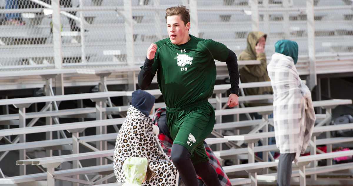 Wolves Track & Field Competes in Mountain View