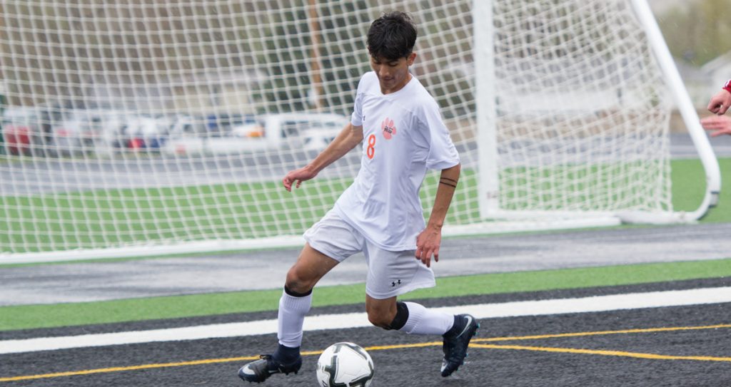 Tigers Fall to Laramie in Opening Game of State Tournament