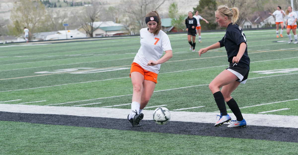Lady Tigers Win Over Kelly Walsh 1-0, Advance to Consolation Championship