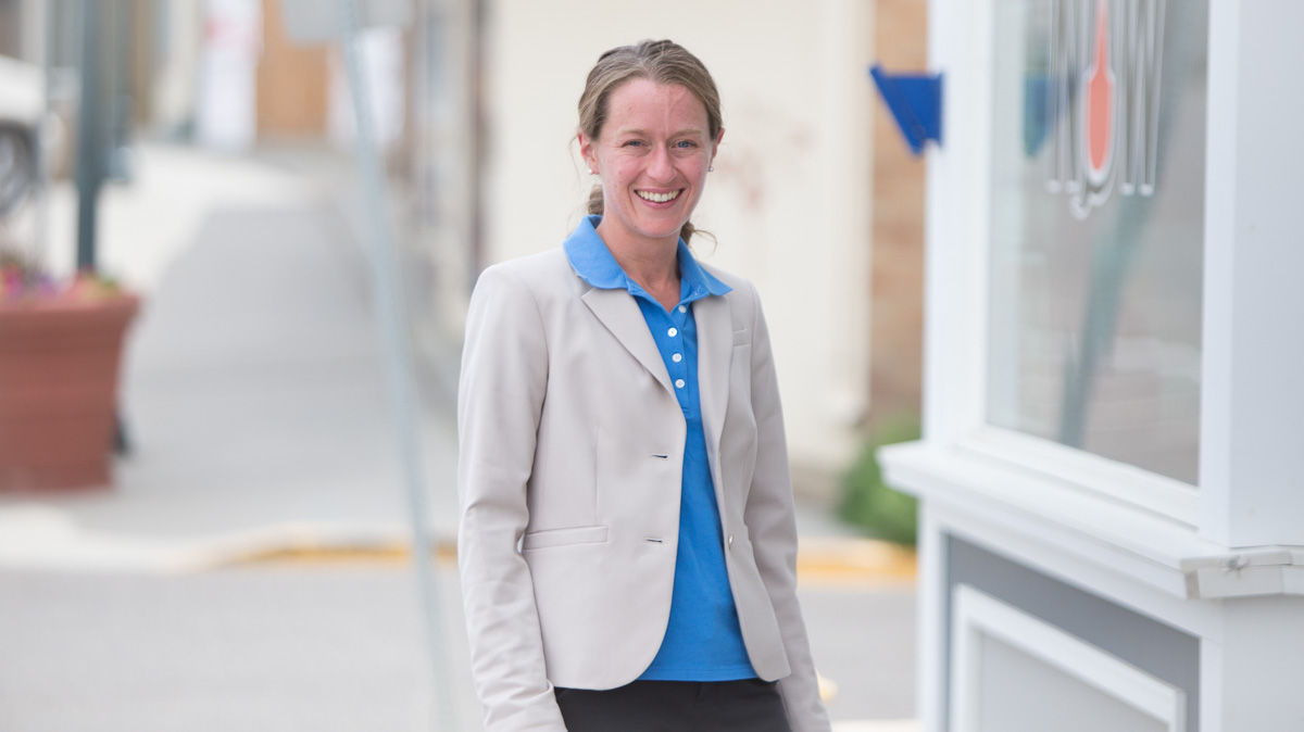 Racines Leads With Strong Financial Background in Run for State Auditor