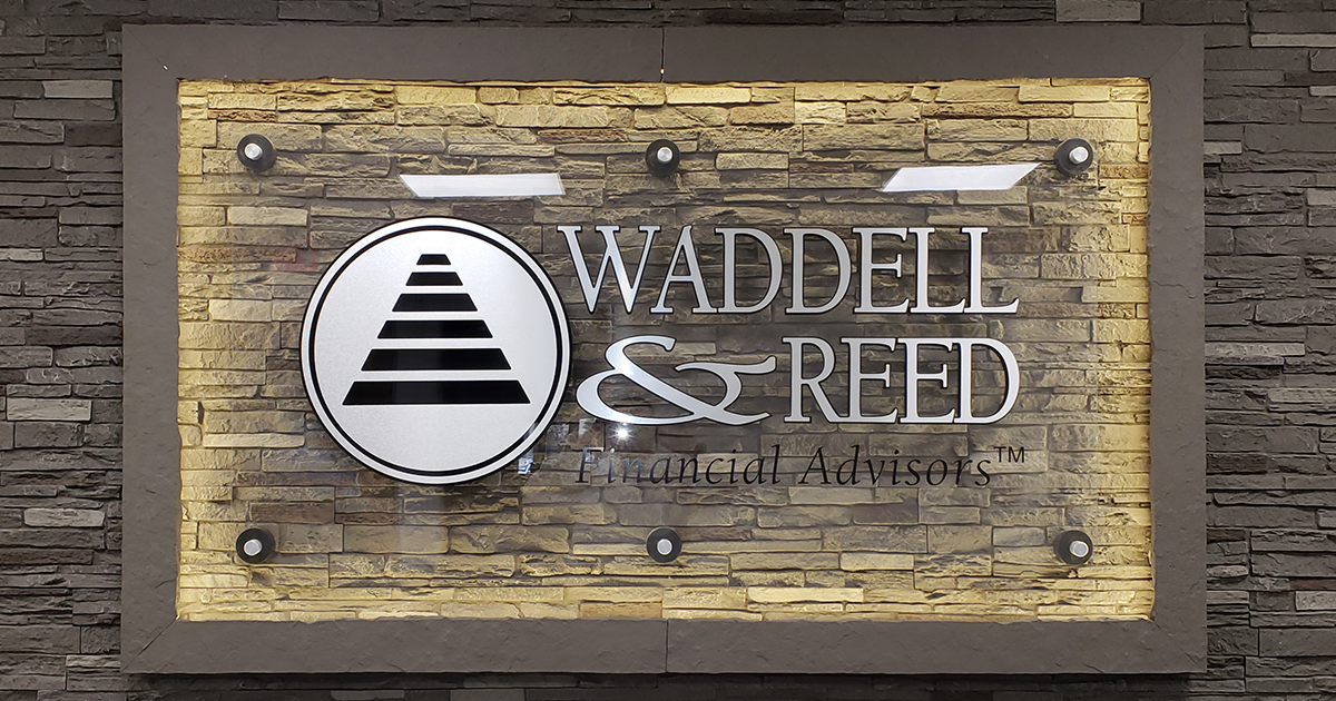 Waddell & Reed Holds New Office Open House & Ribbon Cutting