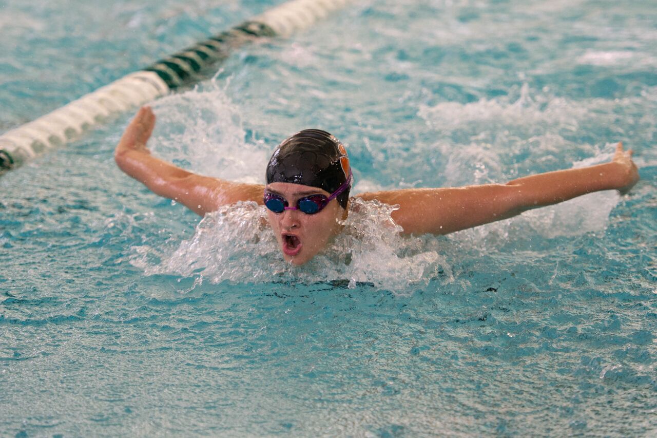 RSHS Wins Dual Swim Meet Against Evanston