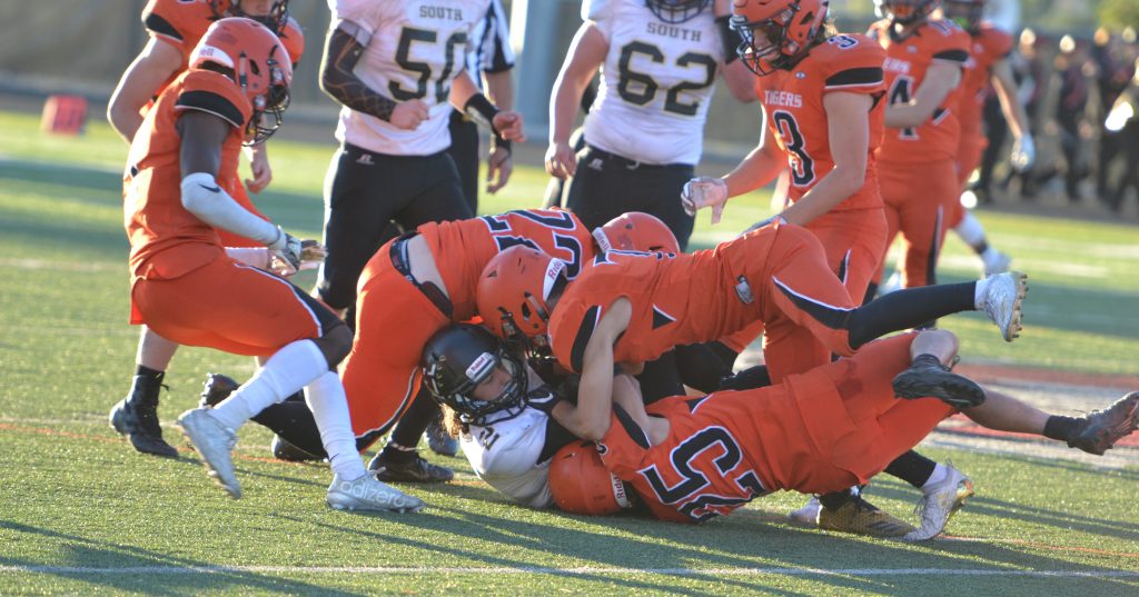 Game Preview: Stingy Tigers’ Defense Faces Explosive Bolts’ Offense