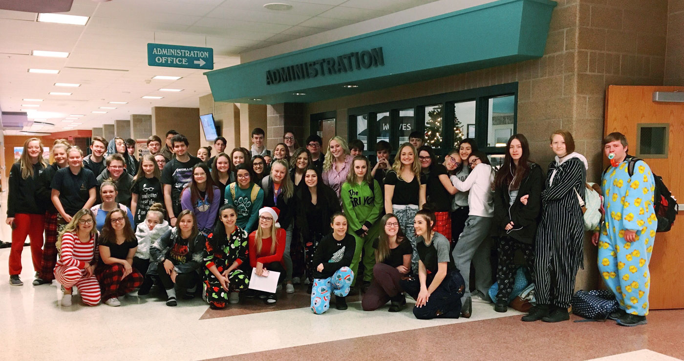GRHS Student Council Collects Donations for YWCA of Sweetwater County