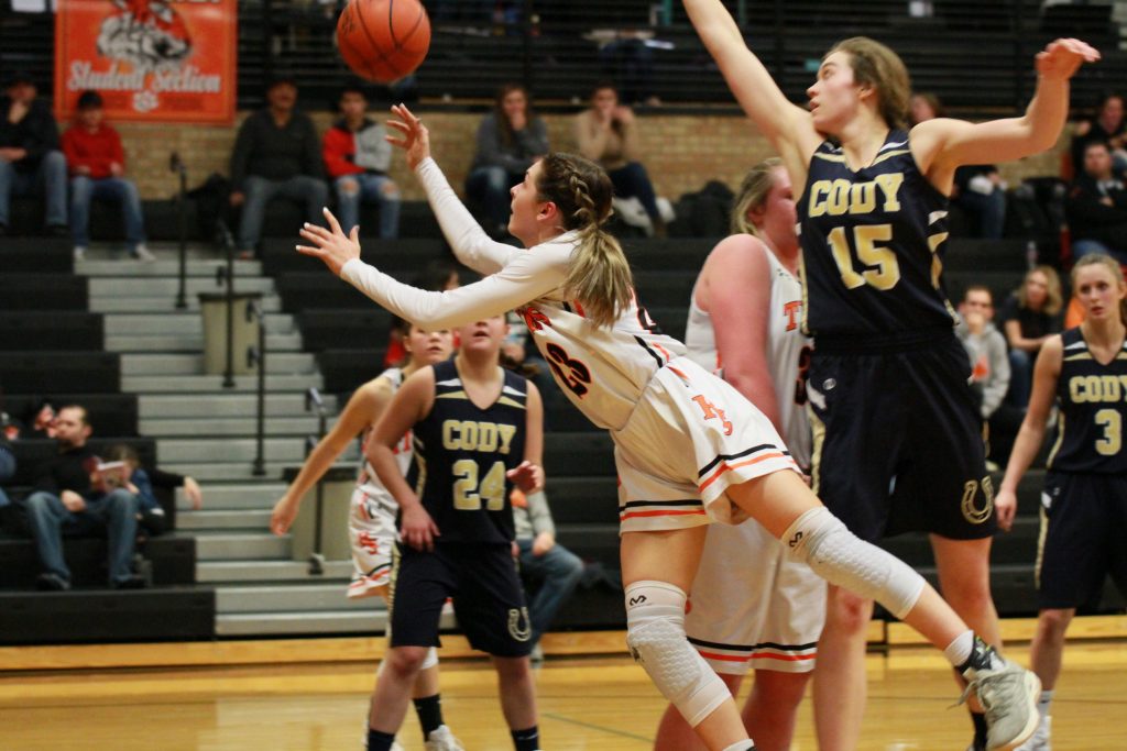 Tigers Split Games Against Broncs