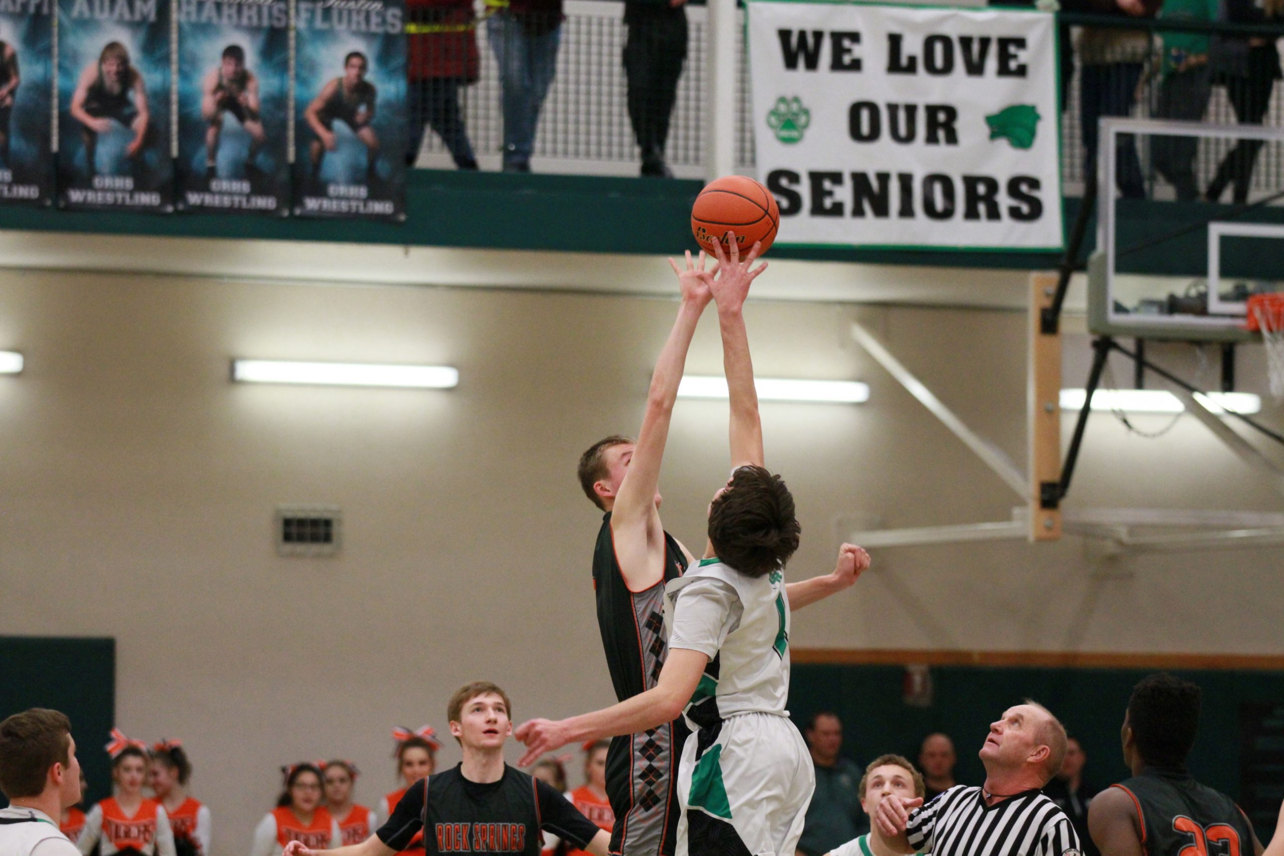 Wolves, Tigers Split First Meeting of the Season