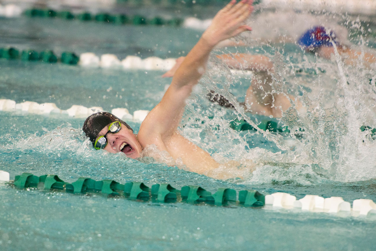 Wolves Swim and Dive Takes Third at Regional Meet