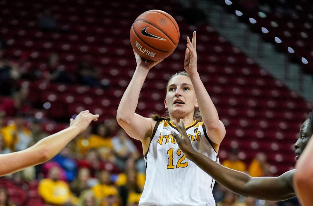 Cowgirls Dominate Utah State in 64-41 Win