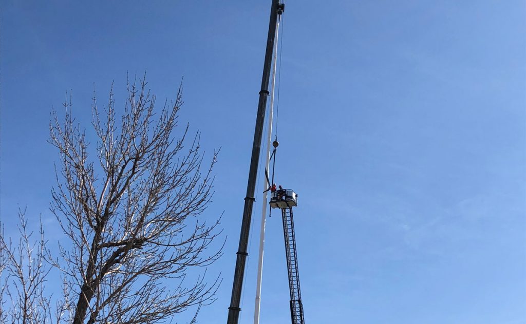 Local Partnership Allows the Flag to Fly on Dewar Drive