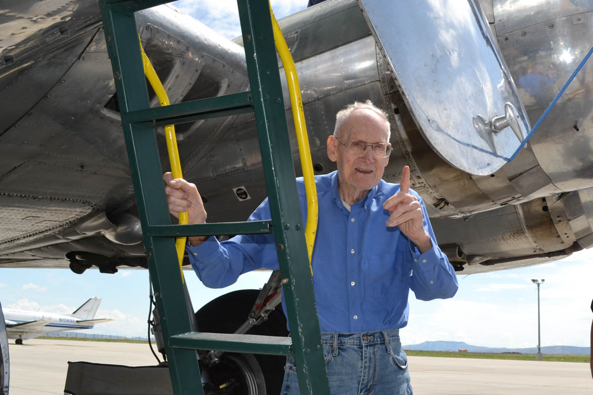 World War II Veteran Recalls Time Serving on a B-17 Bomber