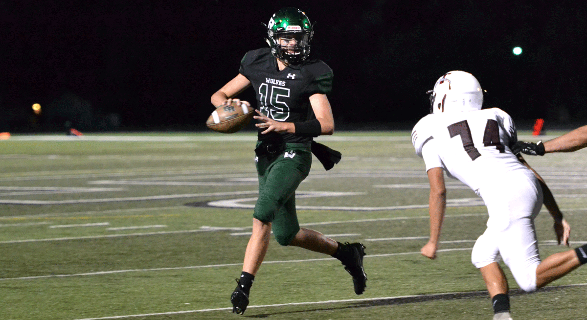 Wolves Earn First Win of the Season on Homecoming Night