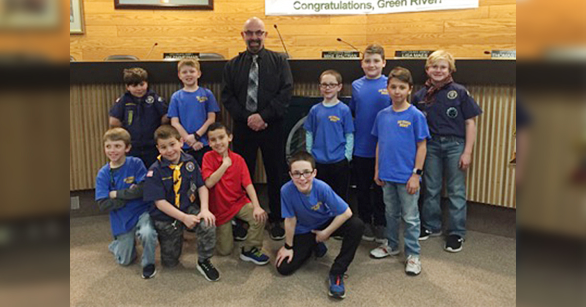 Cubs Scouts Tour GR City Hall