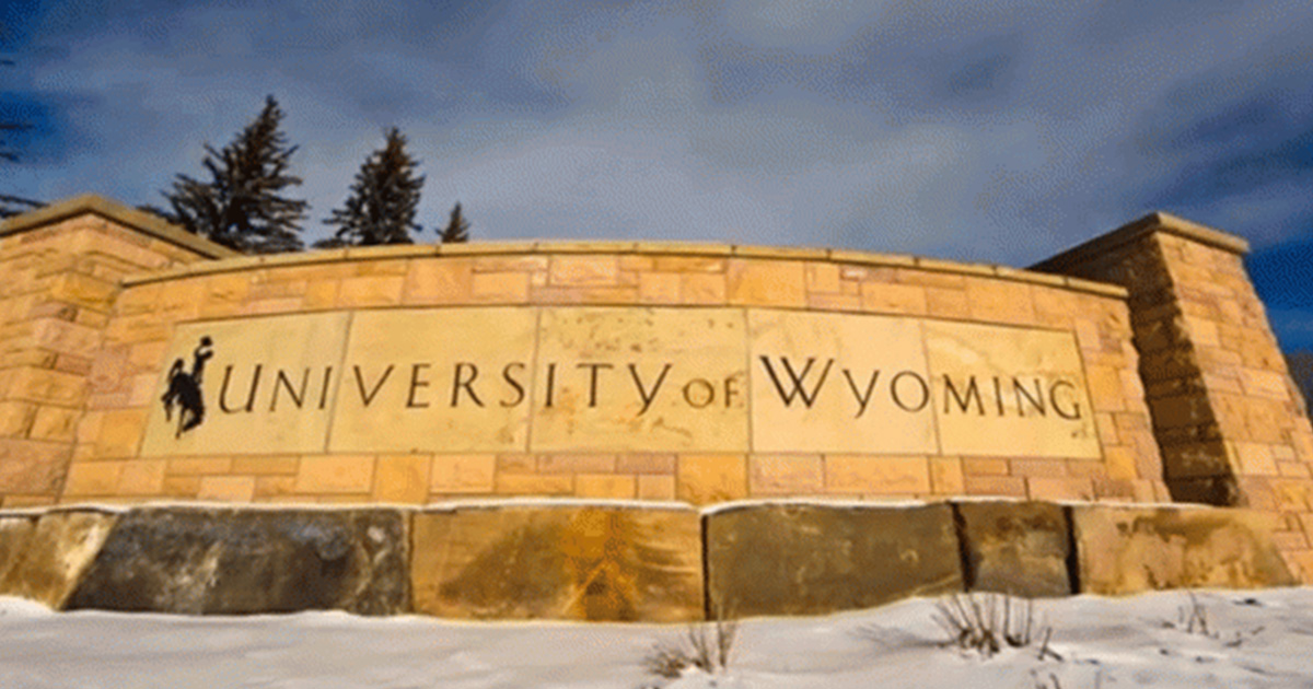 UW Trustees to Consider Three Finalists for Presidency