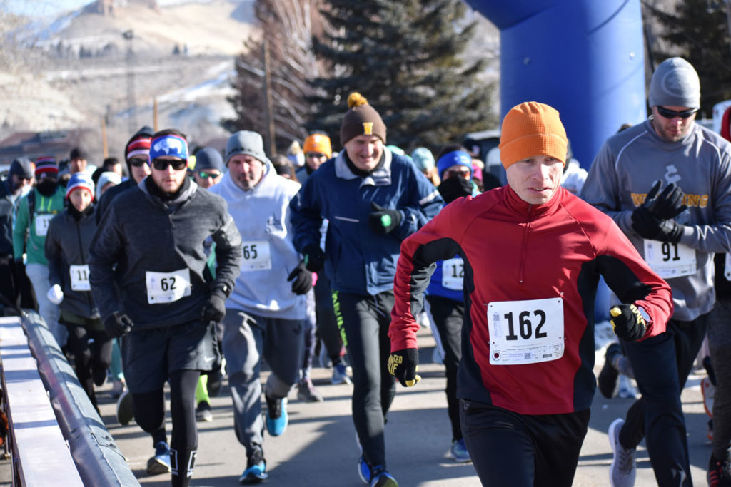 Runners Beat the Cold at the Frostbite