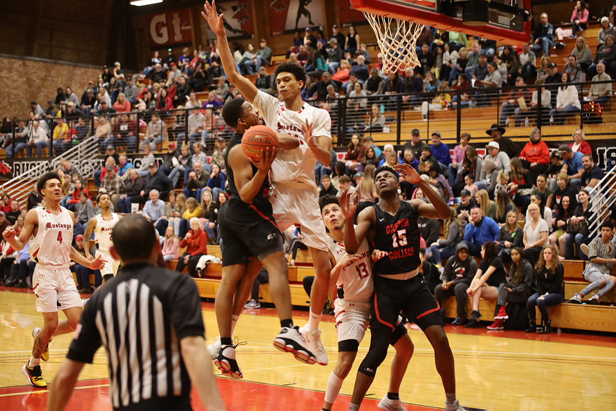 Mustangs Cap Homecoming Weekend with Thrilling Buzzer Beater Over Casper College