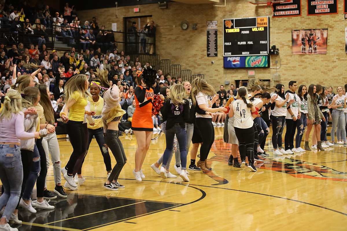 School District Adopts New Dress Code Policy