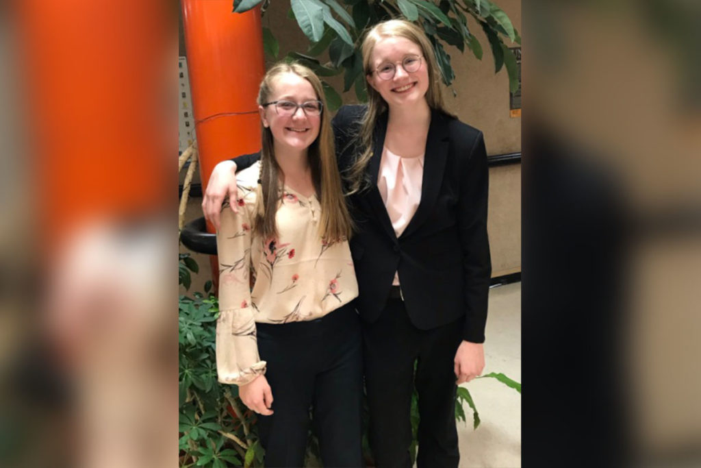 Two RSHS Seniors Awarded UW Trustees’ Scholarship