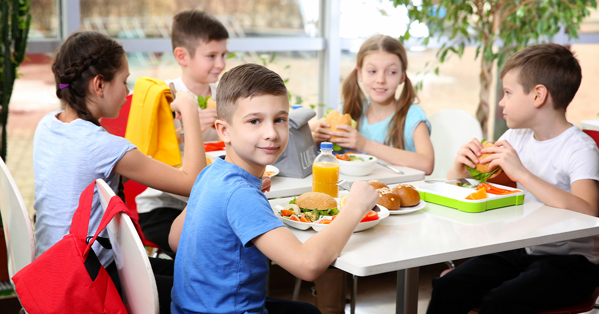 A Bill Would Allow School Districts to Distribute Excess Food
