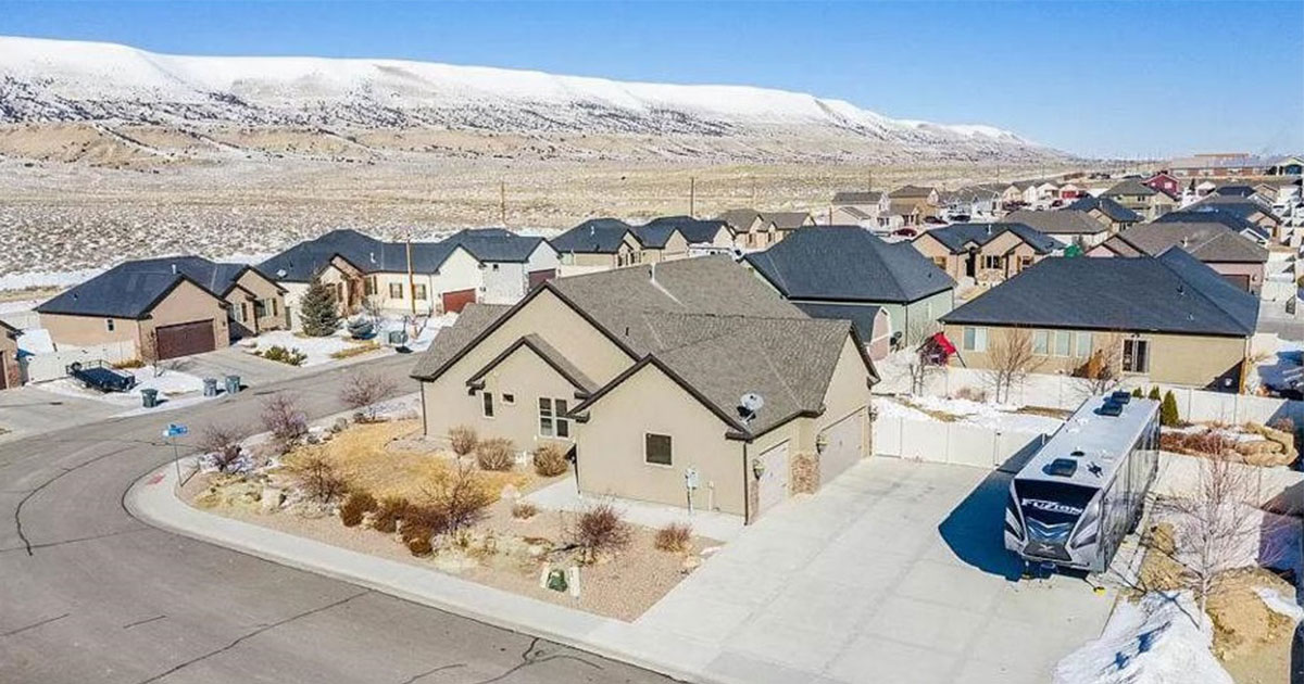 The Real Estate Light Of Sweetwater County: Credit Reports