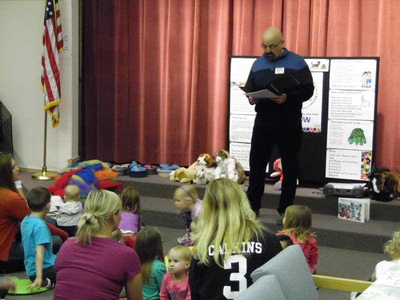 Mayor Rust Helps Kick-Off National Library Week in Green River