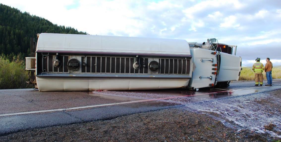 Hazmat Responds to Tanker Crash Near Afton