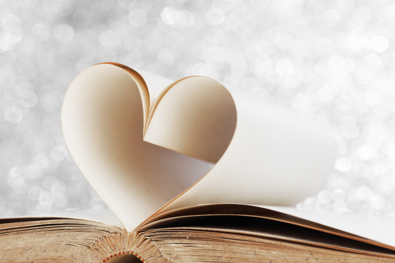 Turn Old Books Into Holiday Decorations