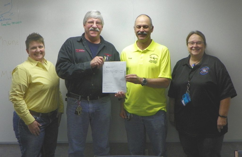 ExxonMobil Donates to Sweetwater Dive Team