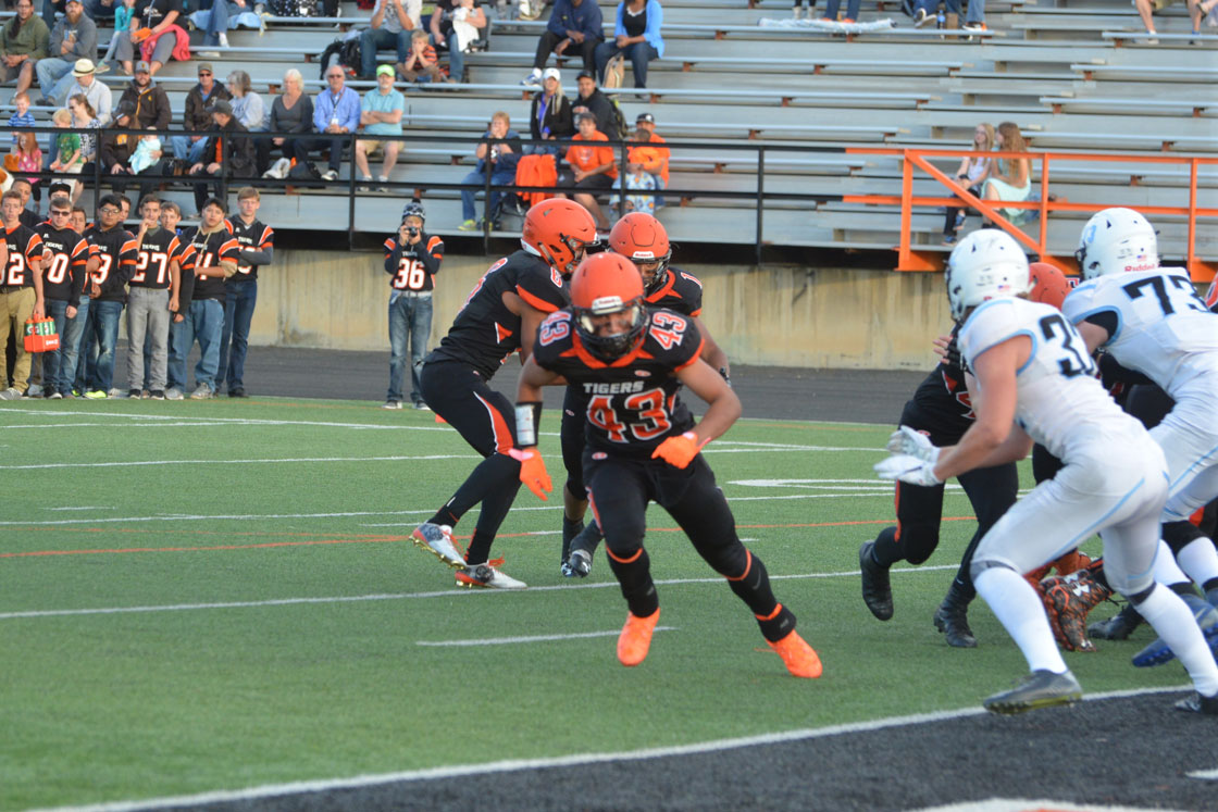 High School Football Standings and Week 6 Scores