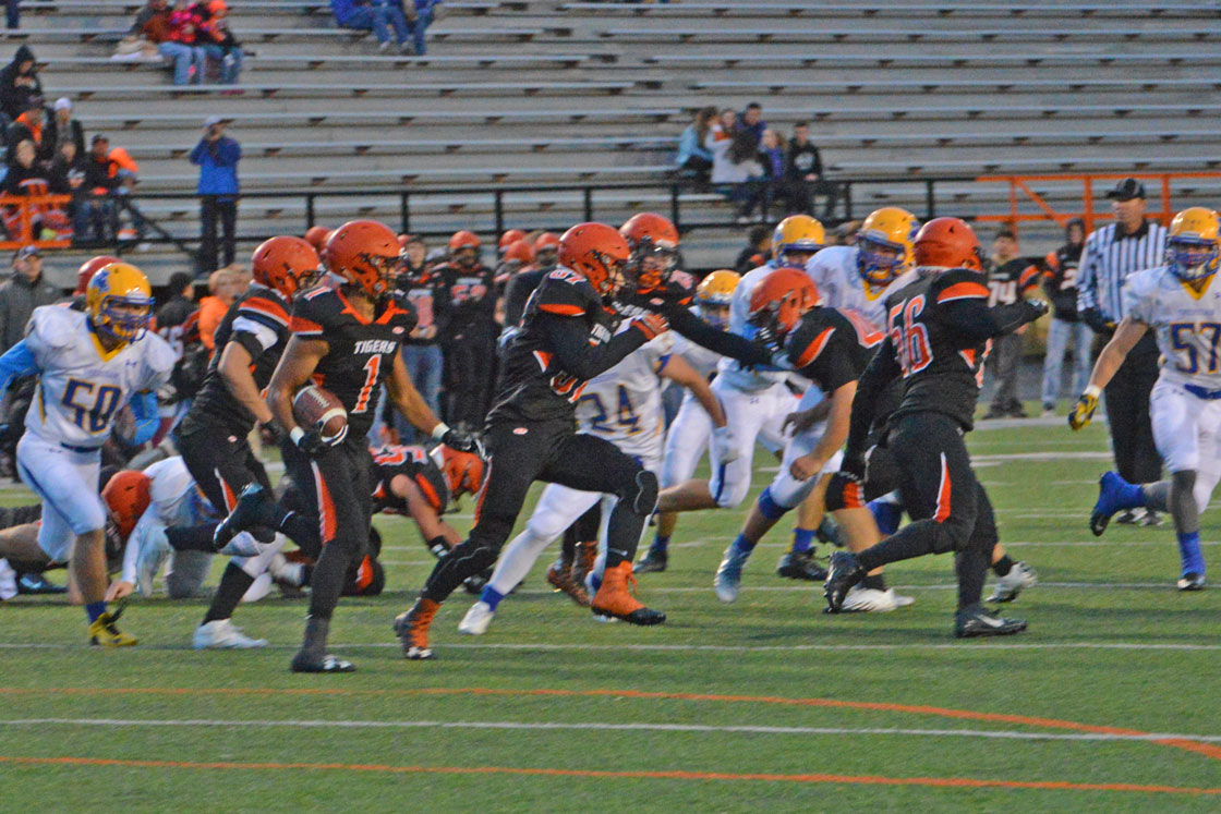 High School Football Standings and Week 5 Schedule