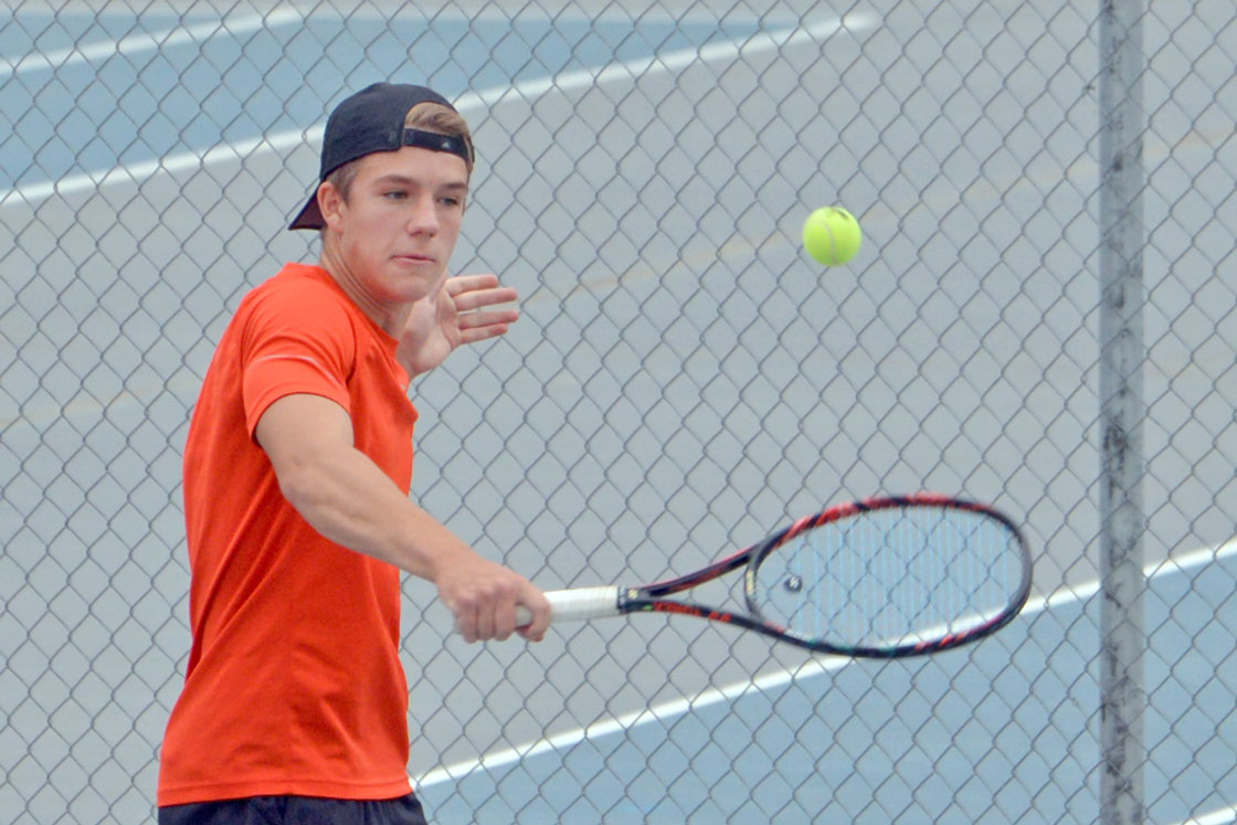 RSHS Tennis Drops Two as They Prepare for Conference Opener