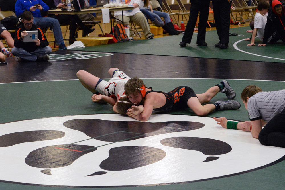 Rock Springs and Green River Thoman Memorial Friday Results; Wolves open Thoman Memorial 4-0 as wrestling resumes at 9 a.m. Saturday