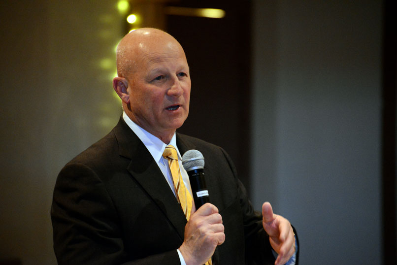 UW to Host High School Coaches Clinic This Weekend