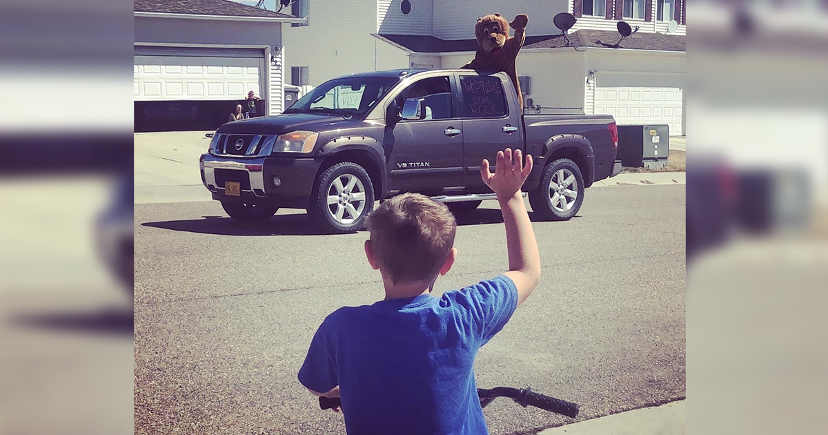 Westridge Elementary Students, Employees Enjoy School Parade