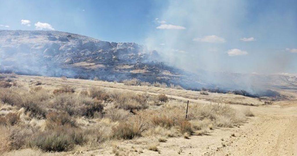Sweewater County Fire District #1, BLM Respond to Fire South of Rock Springs
