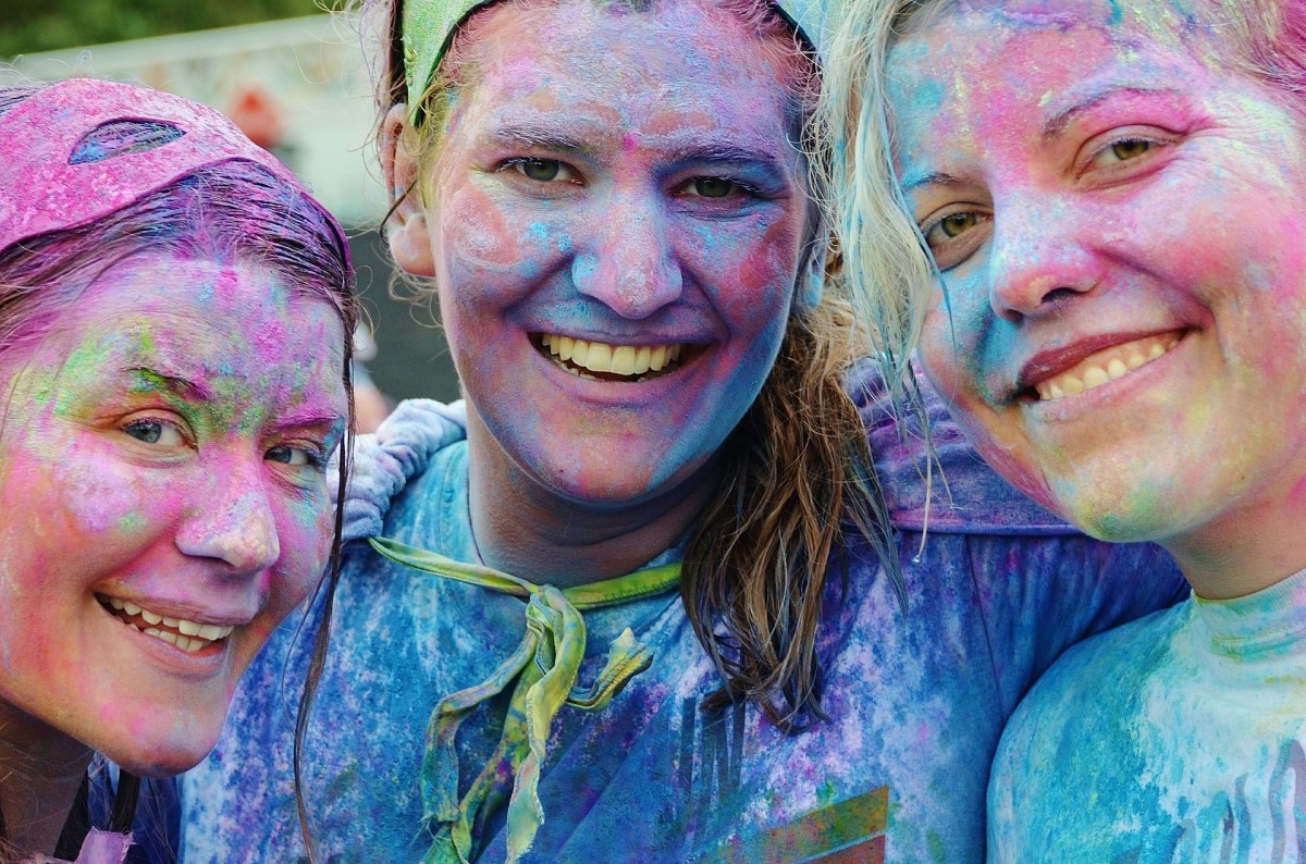 The Week Ahead: Color Run, Knitting for Tweens and Ye Olde Medieval Faire