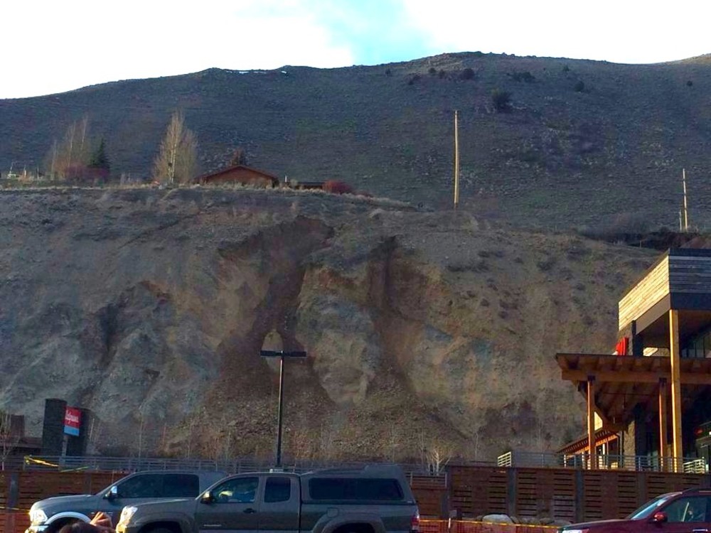 Budge Drive rock slide in Jackson beginning to move; Live stream of the slide posted by Town