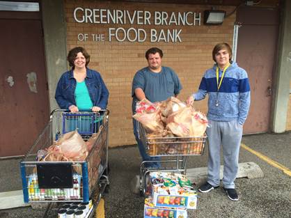 Green River City Employees Participate in Food Drive